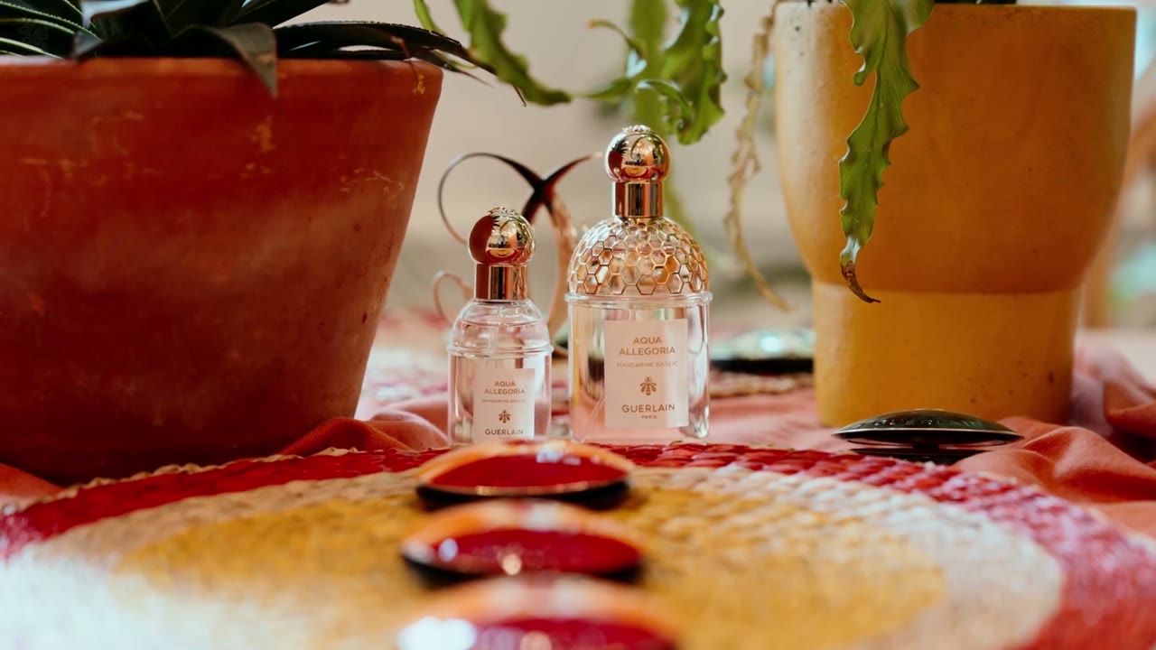 Film publicitaire pour un flacon de parfum